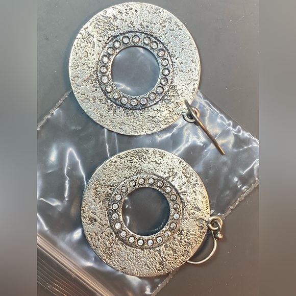 Silpada Vintage Textured Oxidized Sterling & Cubic Zirconia Disc Earrings - Picture 15 of 15